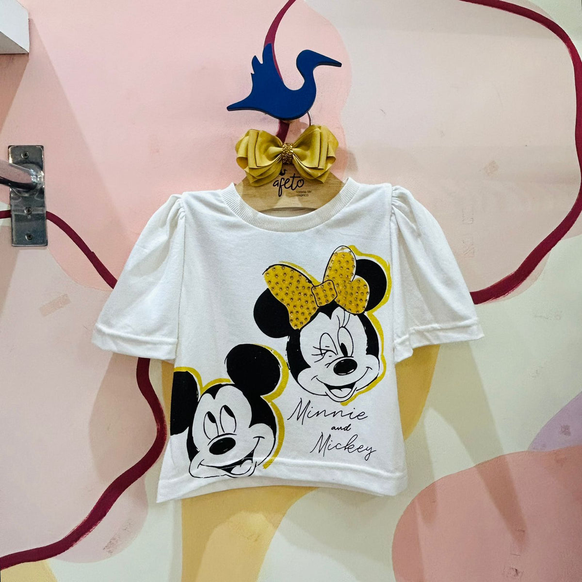Blusa Menina Minnie Disney Mickey Dourado manga curta off white