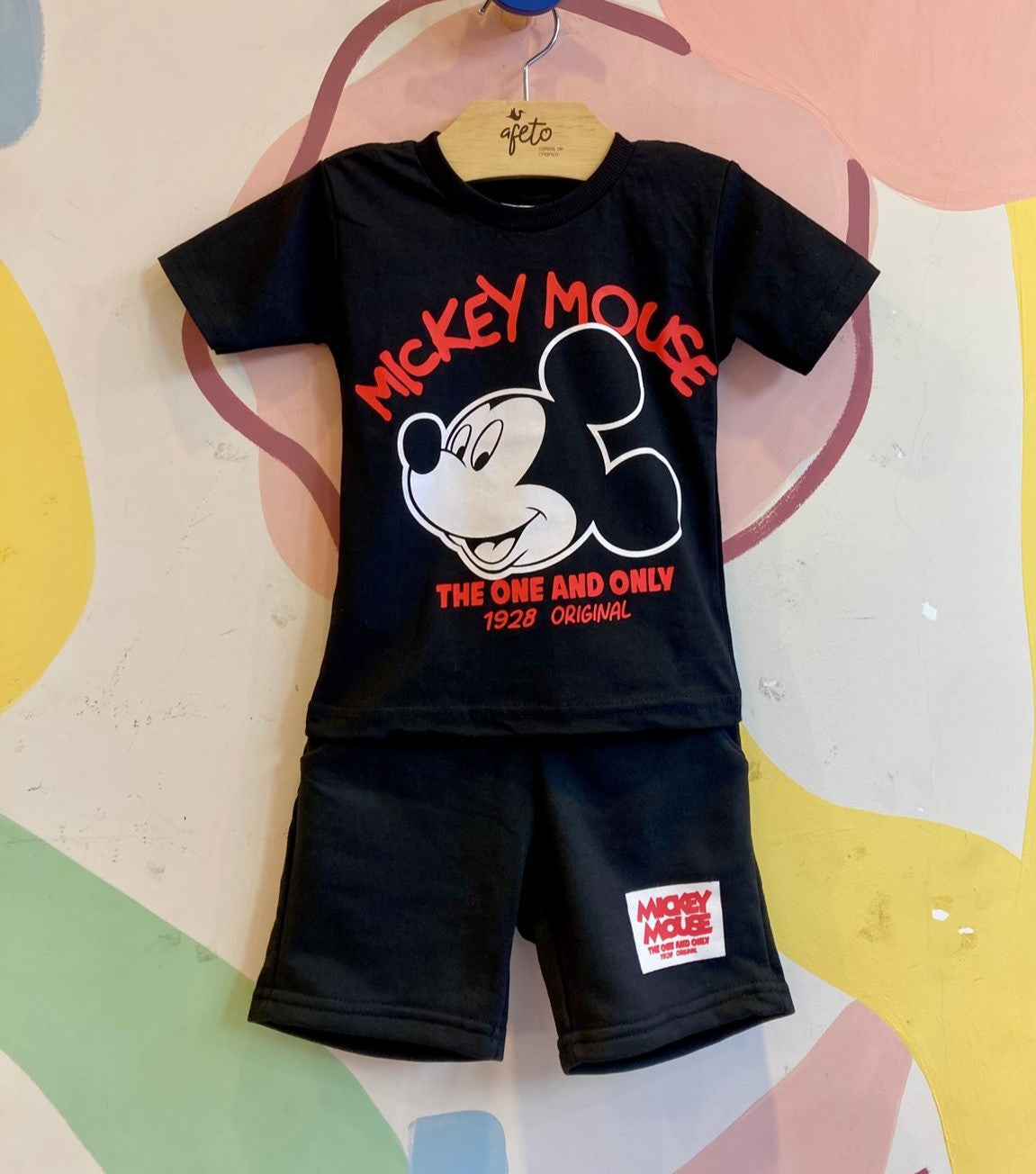 Conjunto Manga Curta Shorts Disney menino Mickey Face Preto Vermelho