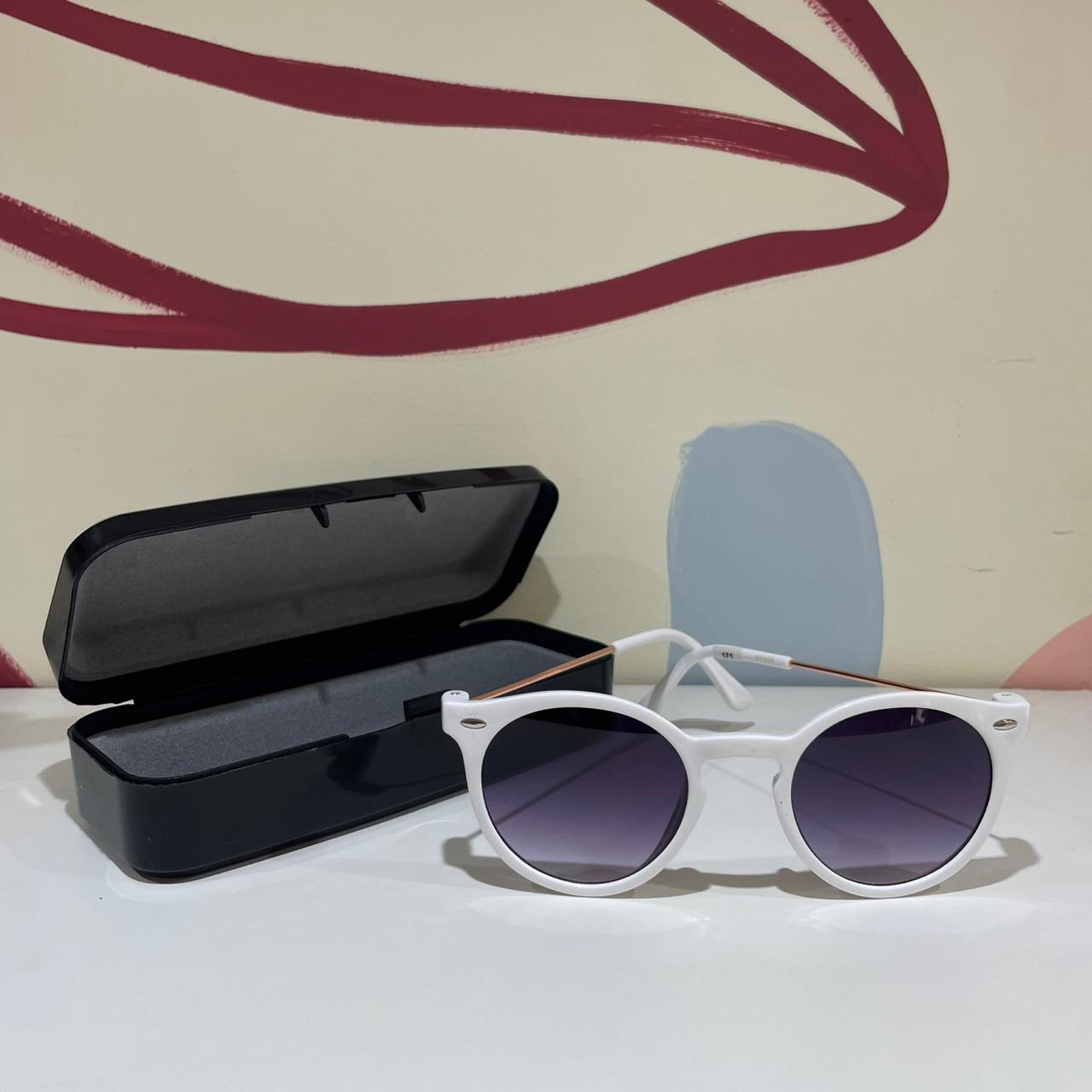 Oculos de Sol Lavinia Redondo Branco Infanto Juvenil