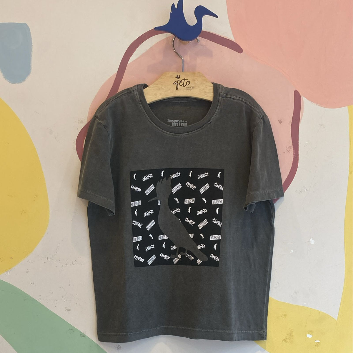 Camiseta manga curta Reserva menino Passarinho Estonado Cinza