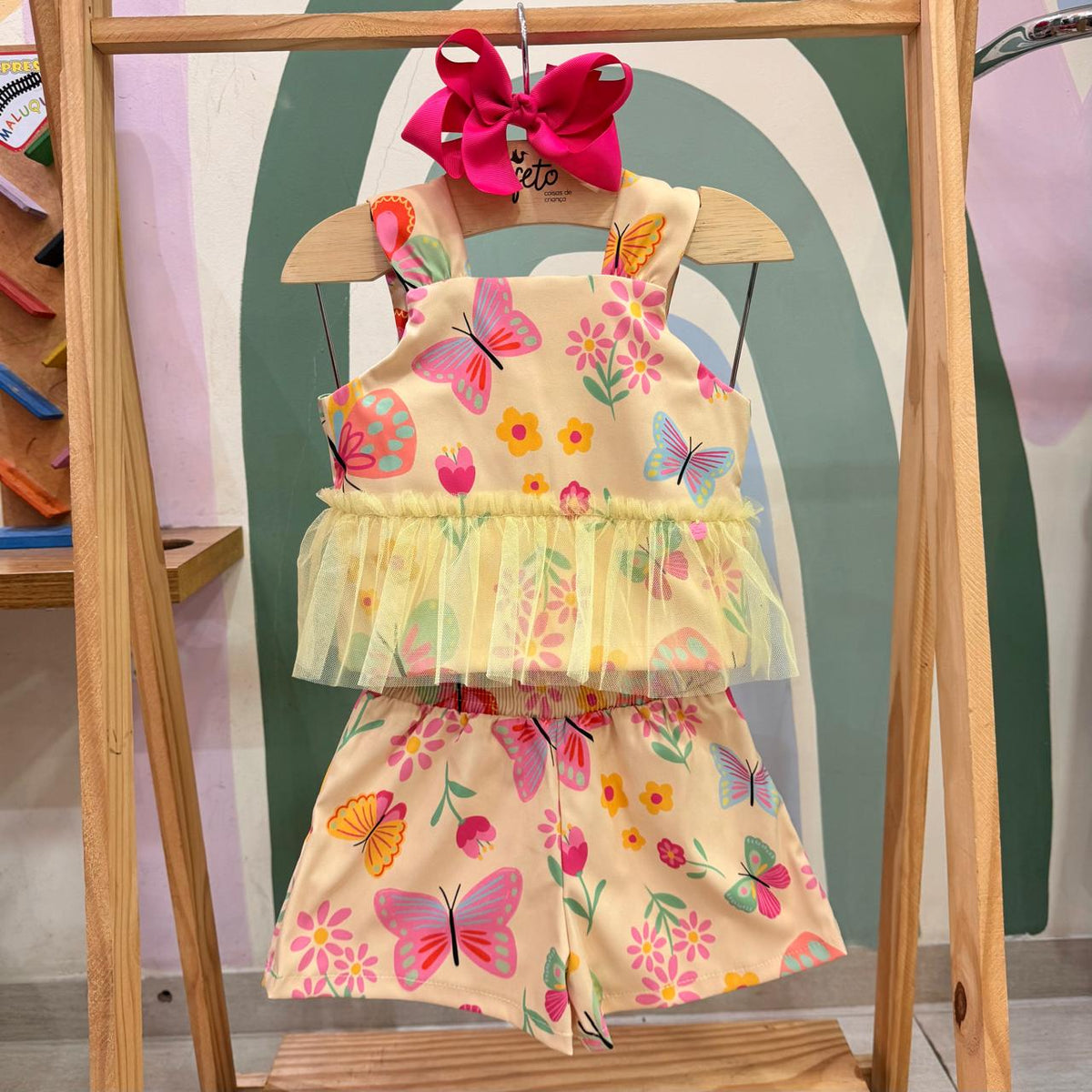 Conjunto Infantil Menina Blusa Regata Babado Tule e Shorts Borboletas Amarelo Mon Sucre Sofia