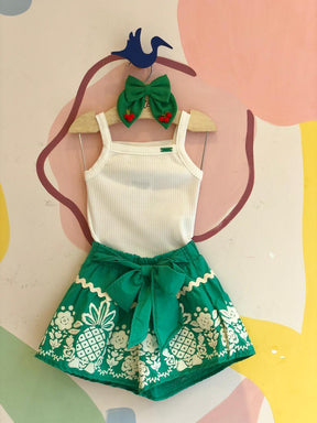 Conjunto Momi manga curta Shorts menina Canelada Abacaxi Branco