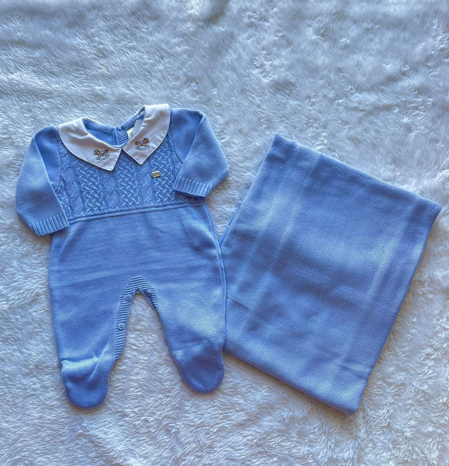 Saida Maternidade Manga Longa Menino Hug Linha Gola Cavalinho