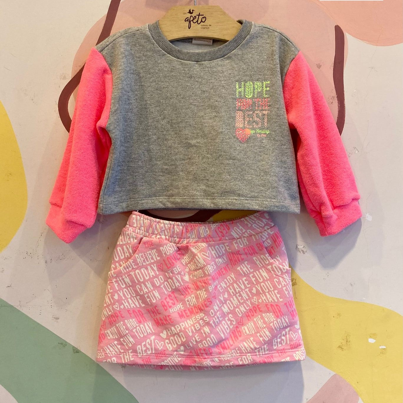 Conjunto Manga Longa Saia menina Lettering Neon