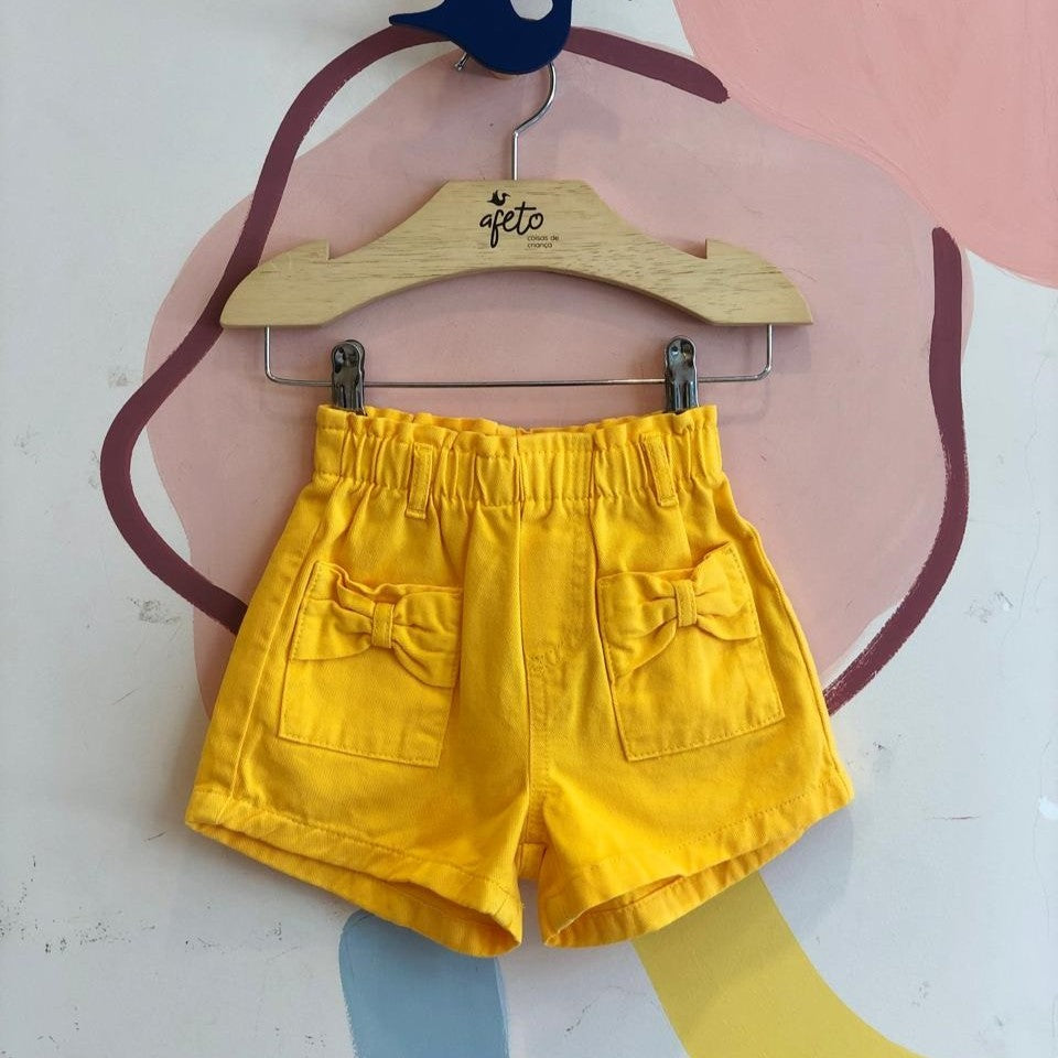 Conjunto Infantil Menina Manga Curta Canelado Babado e Shorts Sarja Amarelo Momi