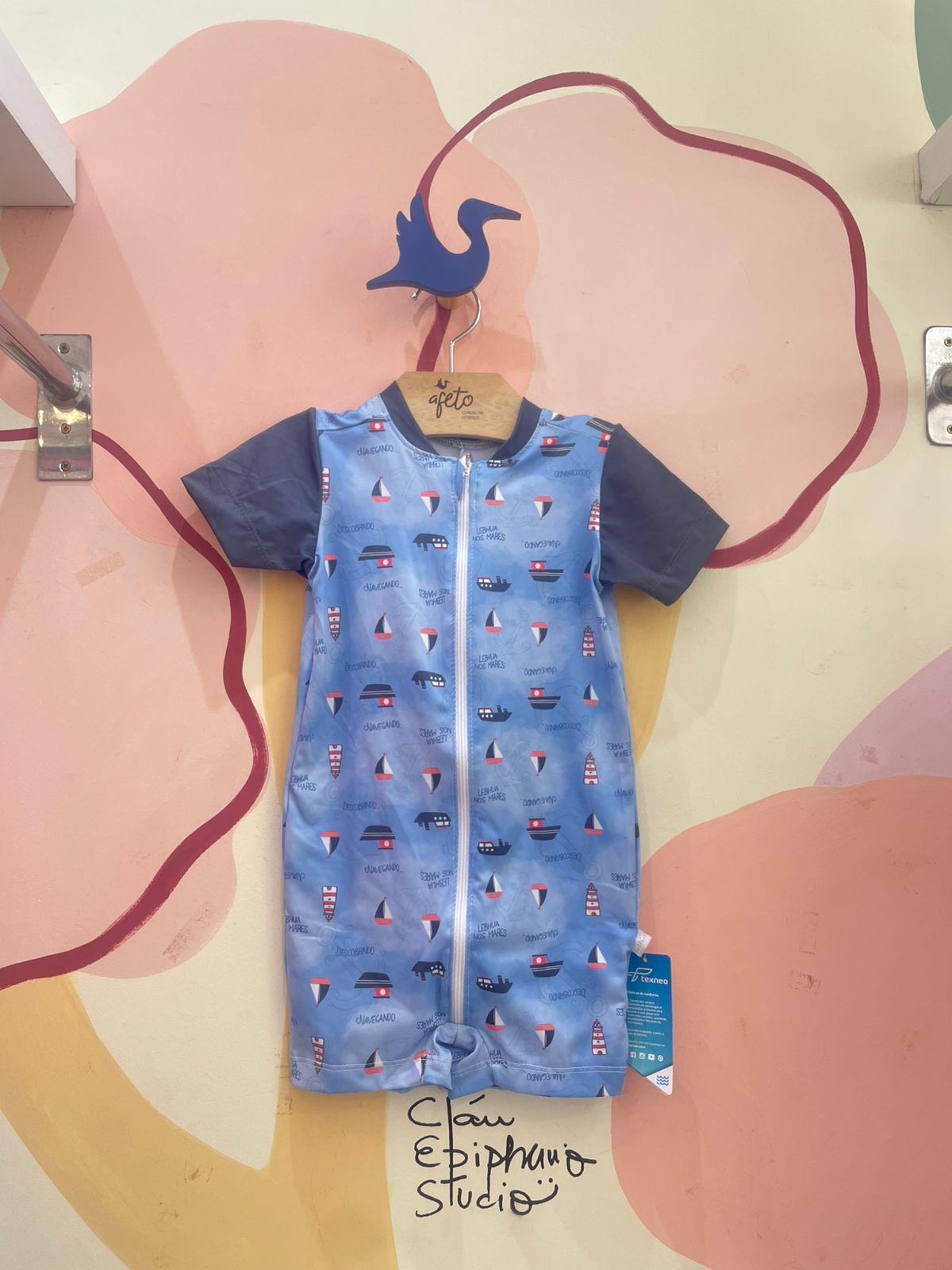 Macaquinho Praia menino Lebhua Barquiinhos