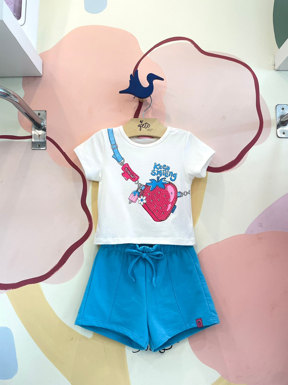 Conjunto manga curta Shorts menina Moranguinho Off white Azul