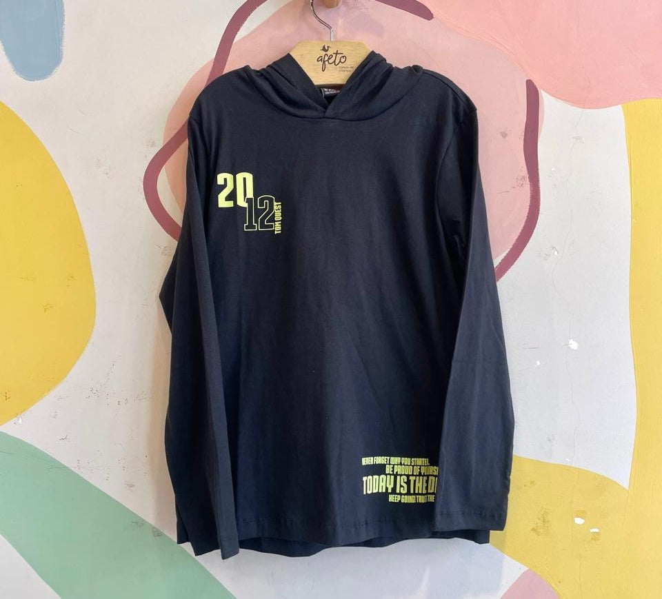 Blusa Manga Longa menino com Touca