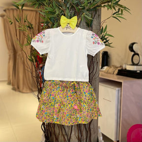 Conjunto Manga Curta Saia Momi menina Florzinhas Off