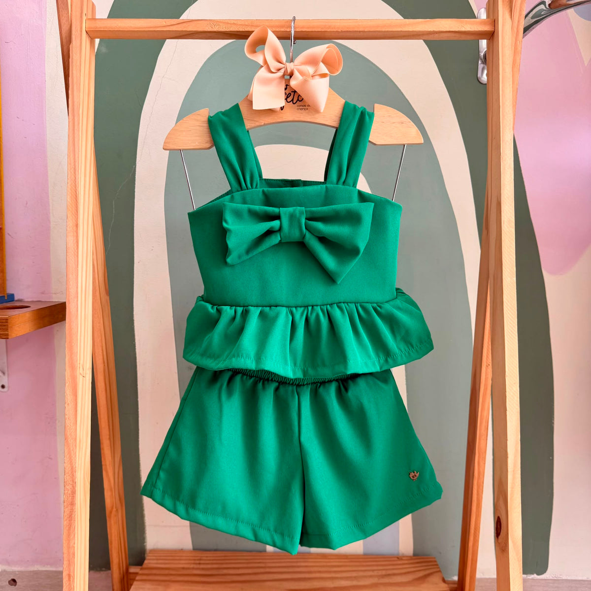 Conjunto Infantil Menina Blusa Regata Babado Laço e Shorts Verde Mon Sucre Lara
