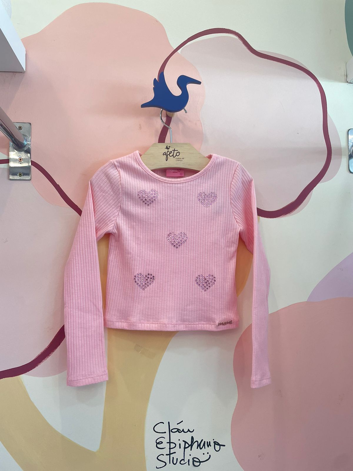 Blusa manga longa menina Momi Canelada Coração Rosa
