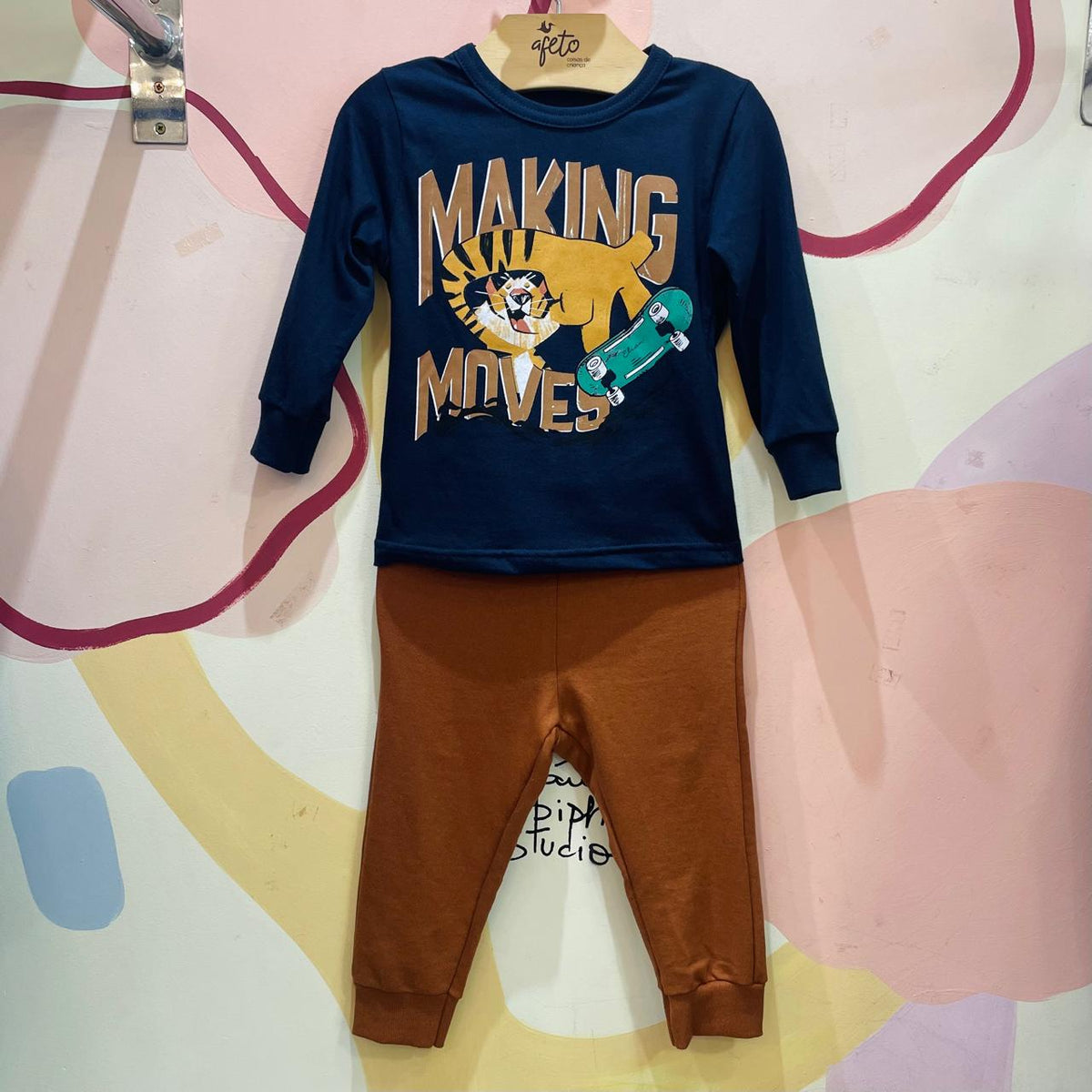 Conjunto Infantil Masculino Manga Longa Calça Moletinho Menino Tigre Skate Terracota