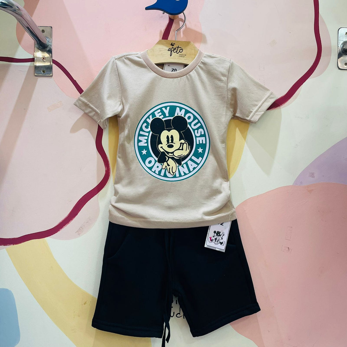 Conjunto Menino Mickey selo Disney manga curta nude shorts preto