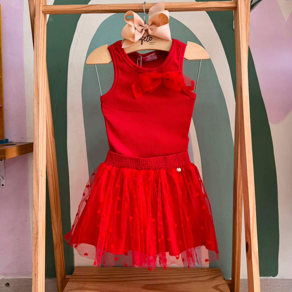 Conjunto Infantil Menina Blusa Regata Canelada Laço e Saia Tule Coração Vermelho Mon Sucre Lavinia